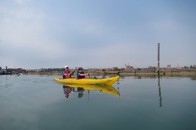 2 Hour Venice Canal Kayak Tour - Premium experience by day - The Canal Run: Quieter Venice, Tight Turns, and Boat Traffic
