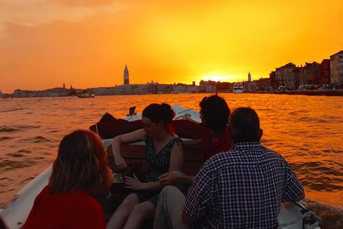 A Venetian Aperitif on The Lagoon - The 90-minute lagoon route: San Marco, Giudecca, Lido, and more