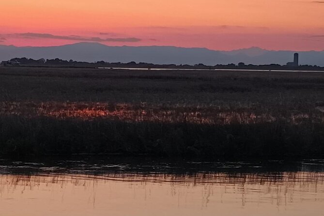Aperitif at sunset in the Venice lagoon on a private boat. - The New Lazaret pass-by: quarantine history you can actually picture