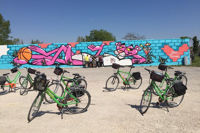 Bike rental in Venice - Helmets, panniers, and other add-ons that affect comfort