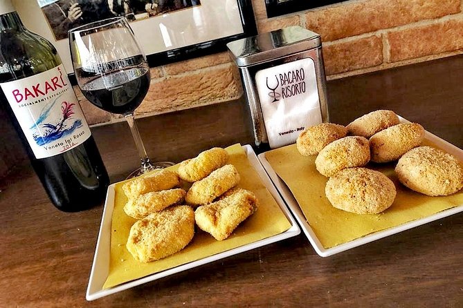 Brunetti's Venice: A Culinary Journey Through Leon's Mysteries - How the Guide Makes It Better (Valerio Coppo and the Small-Group Advantage)