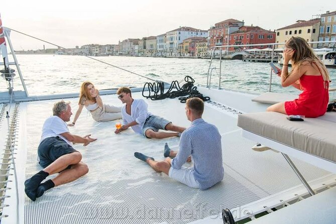 Catamaran Spritz Tour - San Marco, Doge Palace, and the Giudecca canal stretch