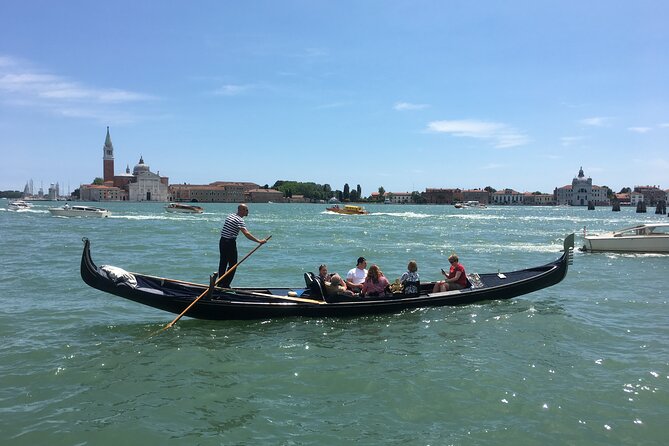 Charming Gondola Ride on the Grand Canal & Gondola Gallery™ - How the Shared Gondola Ride Works (and Why Seat Choices Matter)