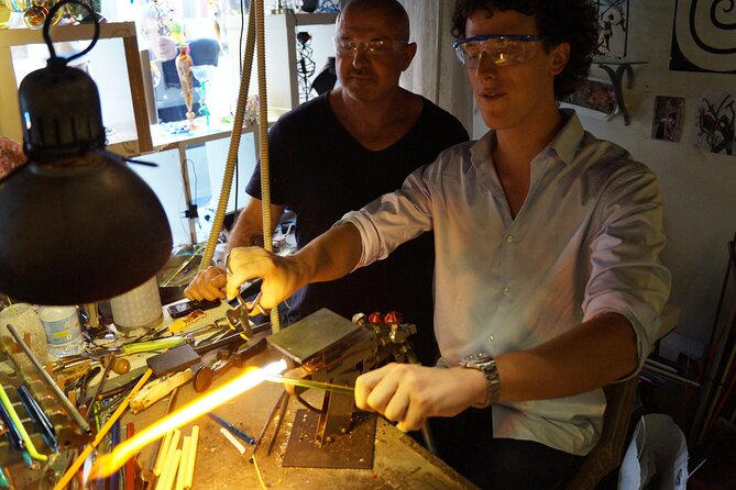 Create your Glass Artwork: Private Lesson with Local Artisan in Venice - The 10% discount: how to shop smart in the same workshop