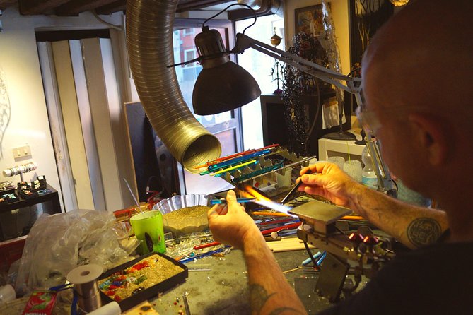 Create your Glass Artwork: Private Lesson with Local Artisan in Venice - Practical tips for a smooth, stress-free session