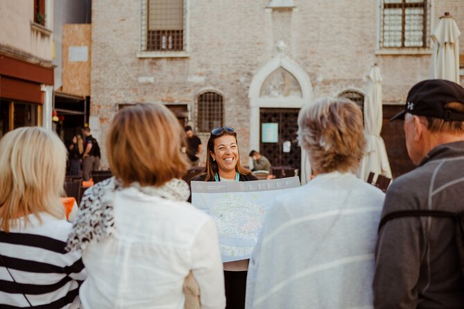 Eat like a Local: Venice Cicchetti and Wine Tasting Evening Tour - Start point in Campo San Tomà and how the night unfolds