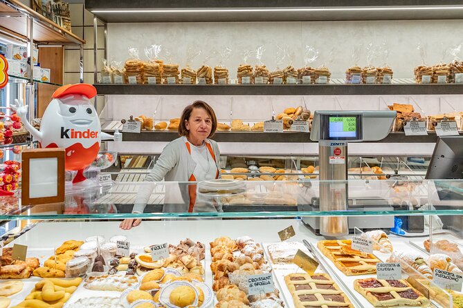 Eating Venice Food & Drinks Tour - A La Vecia Papussa bacaro: spritz demo and cicchetti bites