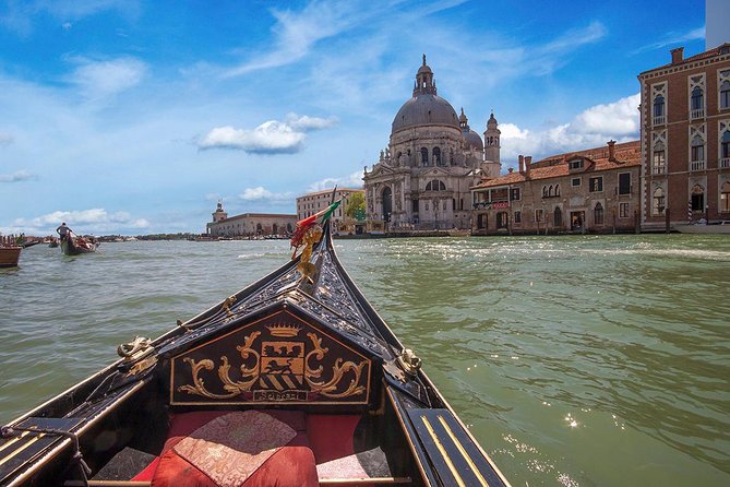 Enchanting Venice: Private Gondola Experience - Grand Canal Pass-By: Classic Views Without the Full Crowd