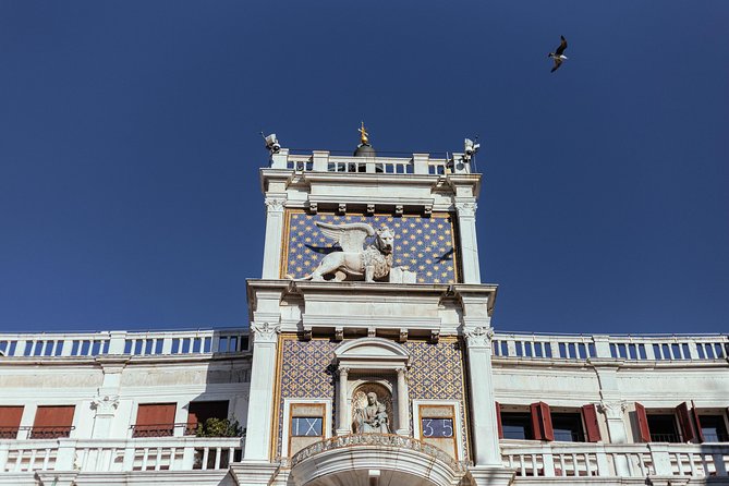 Family Friendly Venice Private City Tour - Libreria Acqua Alta: Books, Cats, and the Most “Look At That” Stop