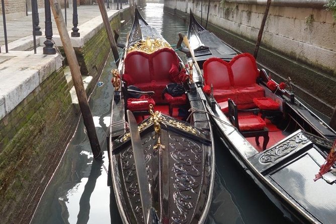 FriendInVenice: Experience the True Venice with a Private Tour - Wandering the Less-Traveled Venice (and Knowing Why)