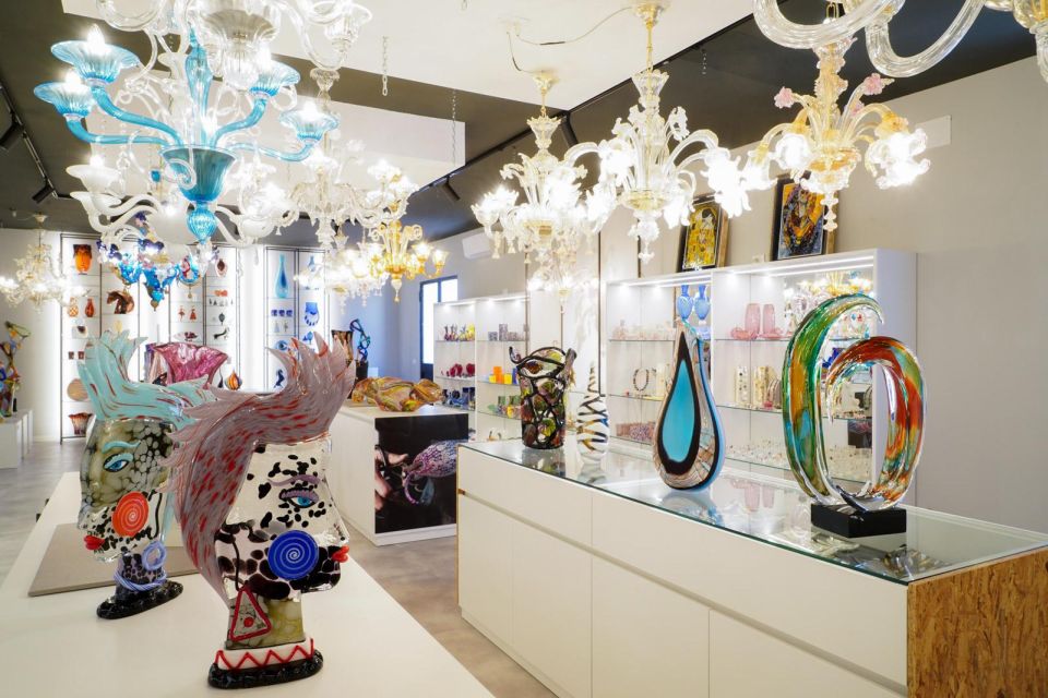 Glass Blowing Show Visit Murano Glass Factory & Showroom OMG - Key things to know before you go