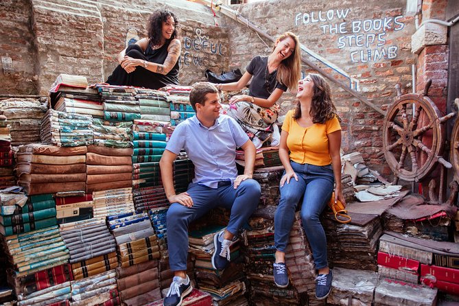 Highlights & Hidden Gems With Locals: Best of Venice Private Tour - Expect a tailored route: what those extra stops can add