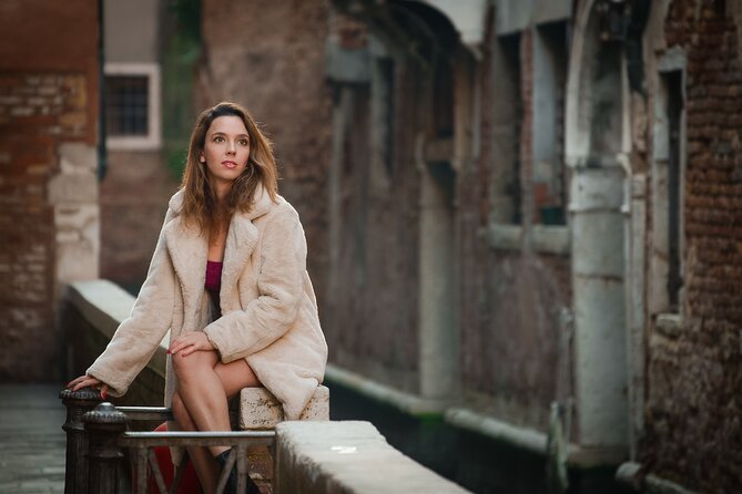 Luxurious Photoshoot in Venice - Campo Santa Maria Formosa Lanes: Where Venice Looks Less Like a Theme Park