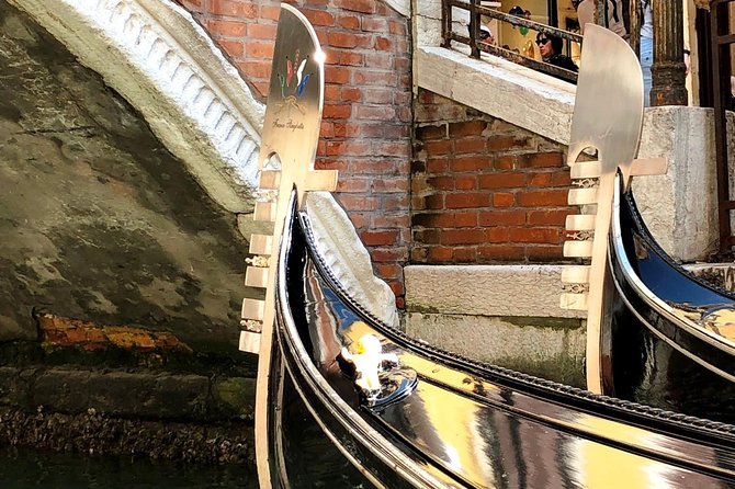 Morning Walking Tour of Venice with Gondola Ride - Gondola ride expectations: 30 minutes, shared seating, no narration