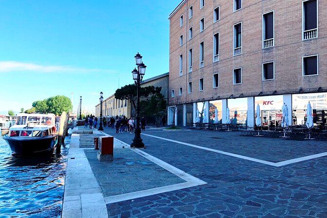 Murano, Burano and Venice Boat Tour from Venice Train Station - Starting at KFC by Venezia Santa Lucia (10:15 am) and what’s included