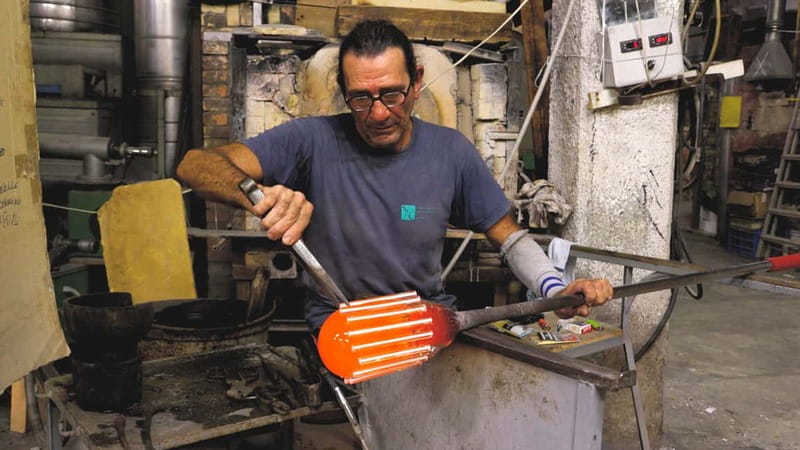 Murano: Glass Blowing Experience at Gino Mazzuccato Factory - Getting from Venice to Murano: choose private water taxi for less stress