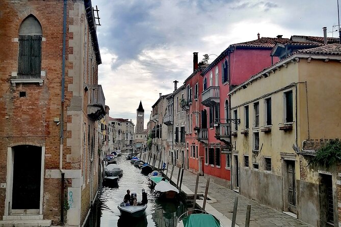 Off the Beaten Path Walk in Venice - San Pantalon: the huge canvas ceiling and the Banksy moment outside