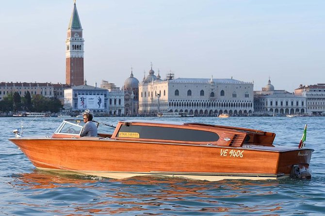 Private Departure Transfer from Venice to Marco Polo Airport - Meeting Point Reality: Docks, Hotels, and the Marriott Surcharge