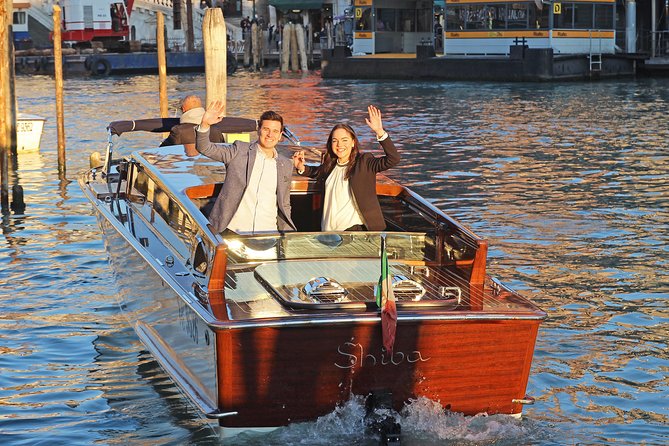 Private One Day Tour of Venice! - The Rialto corridor: Ponte di Rialto and a real lunch