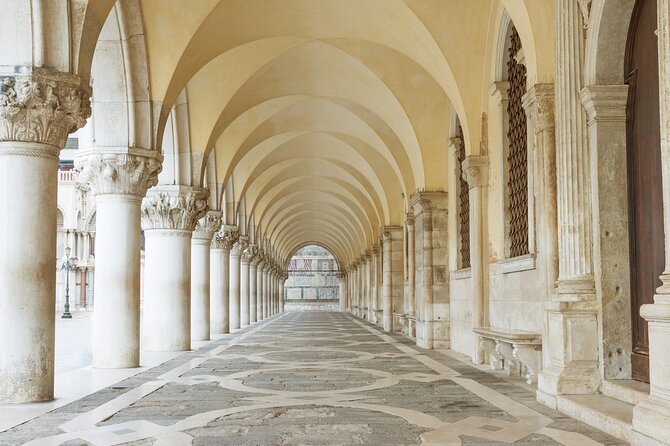 Private or Semi Doge's Palace & Saint Mark's Basilica Guided Tour - St Mark’s Basilica: the “Golden Basilica” experience without the line