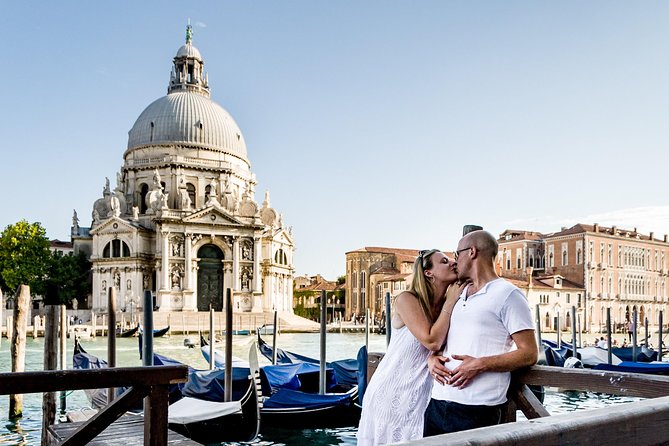 Private Photo Shoot in Venice with Gondola Ride - Pickup in Venice: where they meet you and how to stay on time