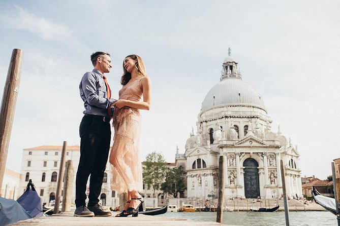 Private Photo Shoot in Venice with Gondola Ride Included - Value and price: what $435.43 buys for up to four