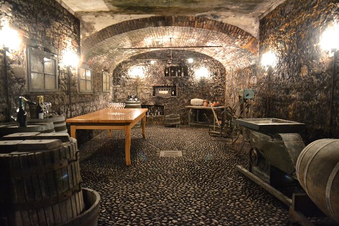 Private Tour: Prosecco Wine Tasting Day Trip with Lunch from Venice - Lunch in Veneto: a 2-course meal with local pairings