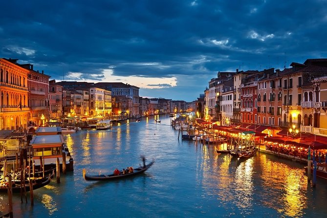 Private Tour: Venice Grand Canal Evening Boat Tour - On Board: Comfort, Photos, and the Audio Reality