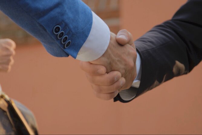 Private Transfer from Venice Airport to Venice - Meeting your driver at Marco Polo Airport, without getting stuck