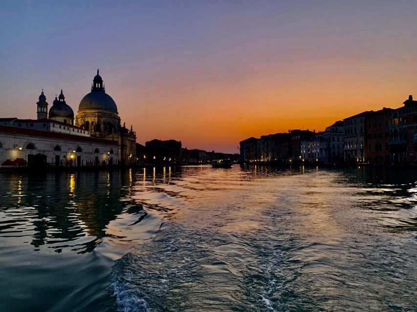 Punta Sabbioni - Venice at Sunset: Boat Tour with Aperitif - Guide and language: Italian, German, English onboard