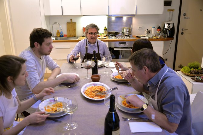Rialto Market Tour with Hands on Cooking Class, Wine & Tiramisu - Your chef guide matters: you may cook with a Lorenzo, Rosanna, or Agostino