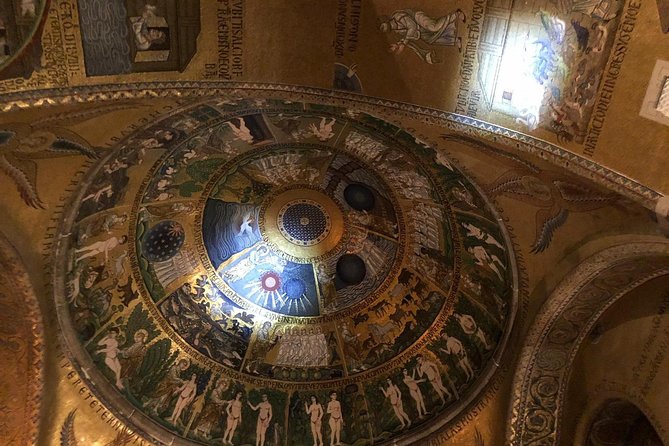 Saint Mark's VIP Night Tour: Exclusive Access Small Group Tour - How this compares with a daytime St. Mark’s visit