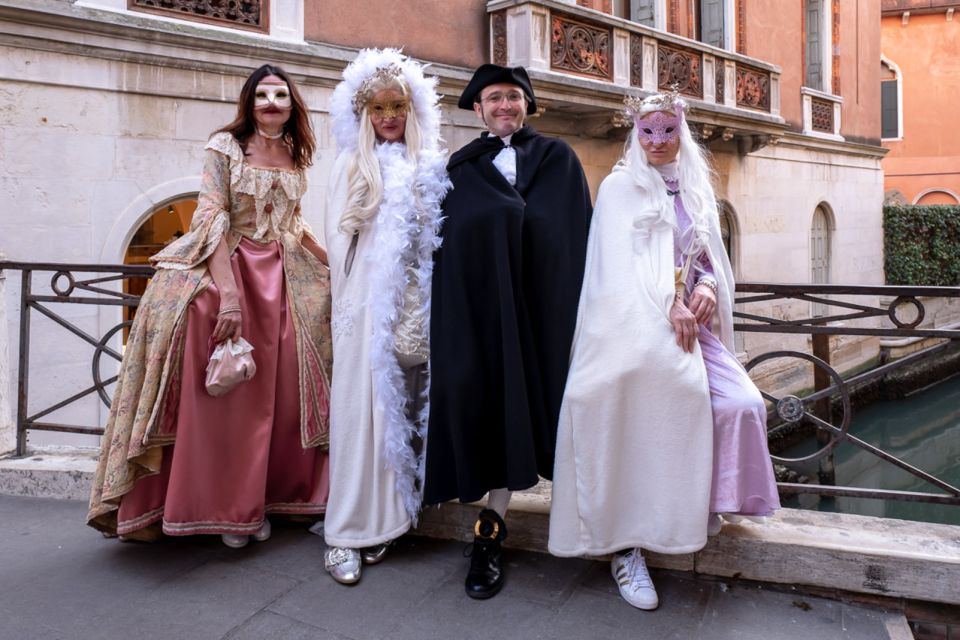 Secrets of Venice Carnival and Life of Casanova Tour - The First Walk: 18th-Century Carnival Mood, Without the Loud Tourist Rush