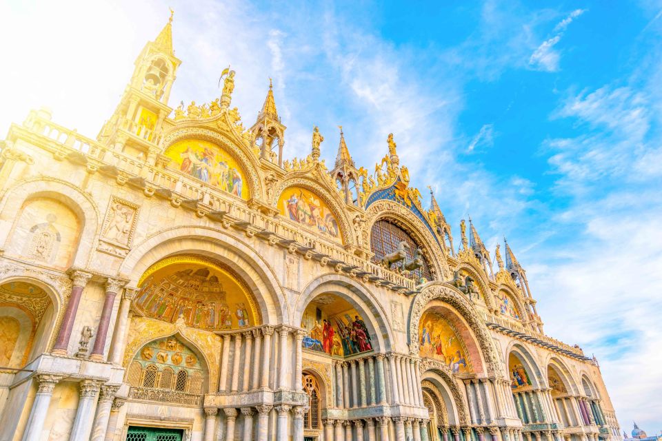 Skip-the-Line Guided Tour of Doge's Palace - Inside the palace: politics, golden stairs, and famous paintings