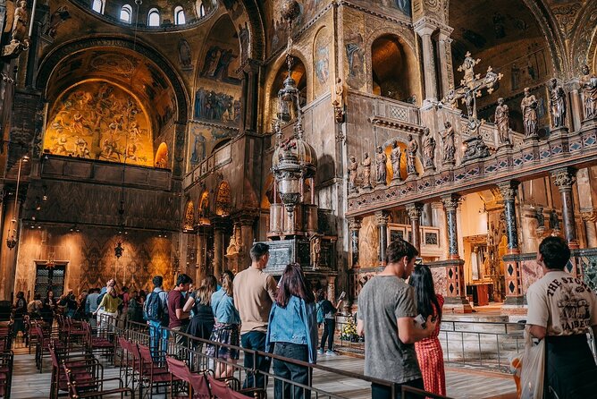 Small-group Saint Mark’s Basilica Priority Access - Quick hits on this Saint Mark’s priority tour