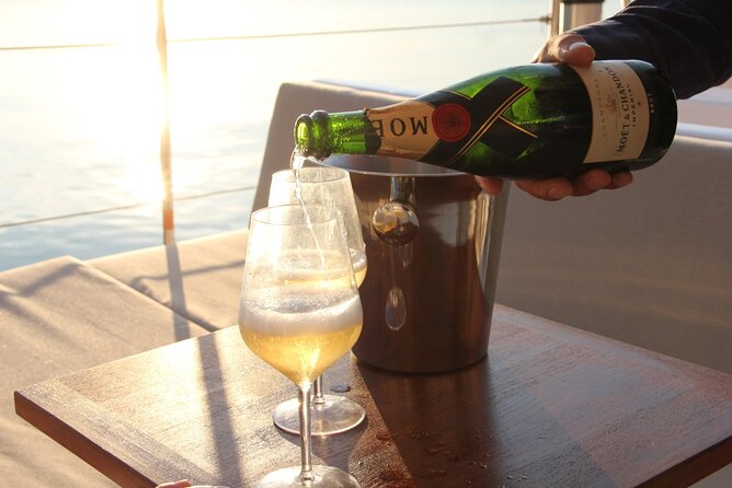 Sunset Jazz Catamaran Cruise with Aperitivo and Live Saxophone - Venice sunset from a catamaran: why this works