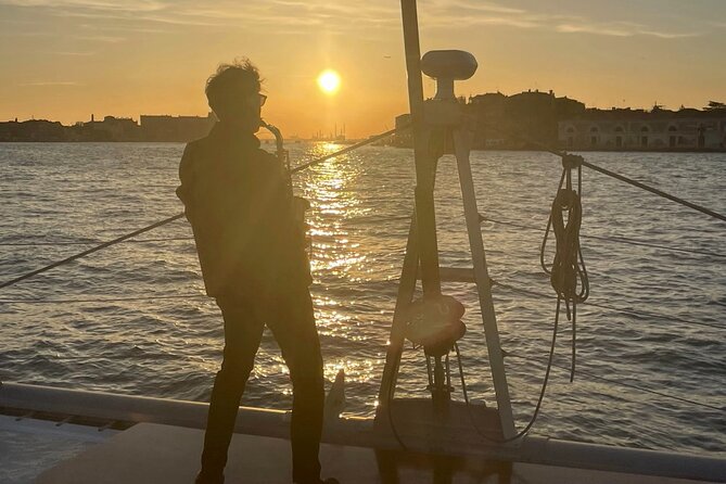 Sunset Jazz Catamaran Cruise with Aperitivo and Live Saxophone - The 90-minute route: San Marco bay to Lido and back
