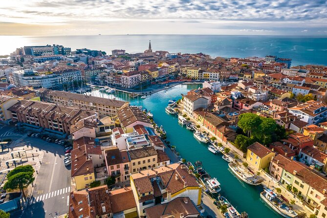 The Essence of Venice in a Stress Free Small group Walking Tour - Where you meet: Campiello dei Squelini and finding the guide