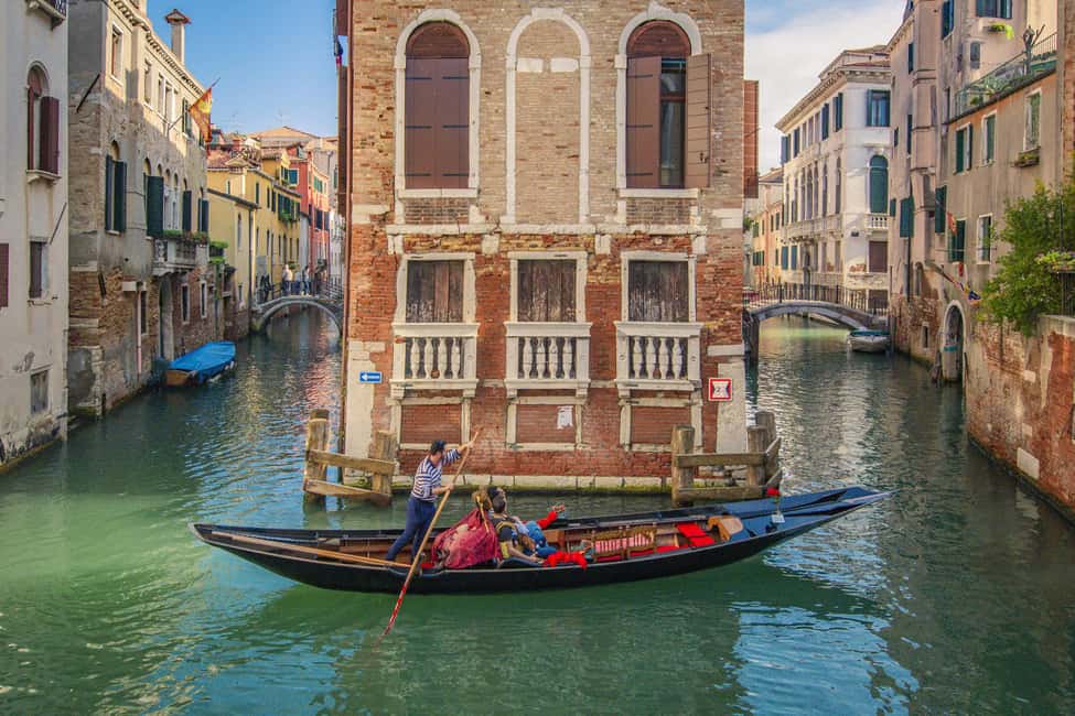 Venetian Private Sandolo tour - Meeting Campo Santa Maria Formosa and Your Sandolisti Team