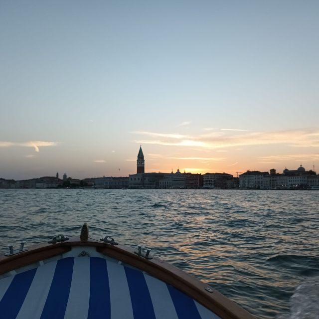 Venezia: Tour privato in Barca a Murano, Burano e Torcello - Price and Value for a Private Group (Up to 2 People)