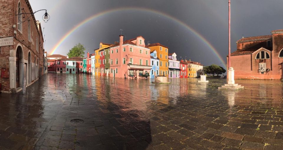 Venezia: Tour privato in Barca a Murano, Burano e Torcello - Burano Stop: Lace Making, Color, and Local Buranelli Sweet Tips