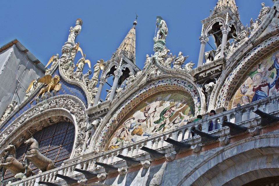 Venice: 1.5-Hour Wandering Around the City - Key highlights you’ll feel right away