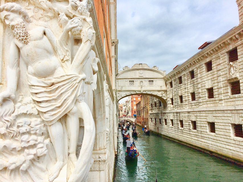 Venice: 1-Hour The Doge's Palace Tour - Piazza San Marco first: the place that frames the palace