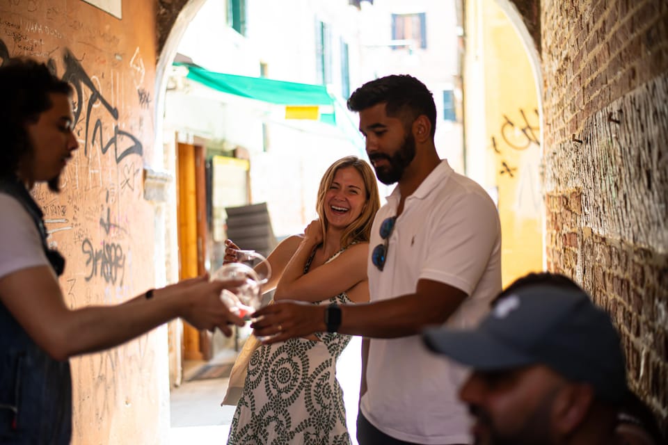 Venice: 10 shades of Cicchetti and Wine - Veneto wine pairing: how guides help you drink like you mean it