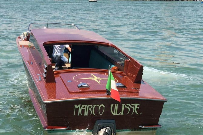 Venice Airport VCE to Venice Hotels Transportation - Meeting at Marco Polo (VCE): the name board that saves time