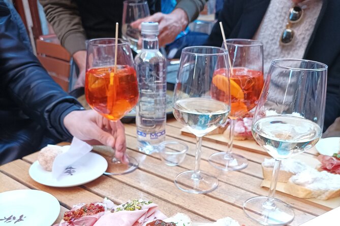 Venice Bacaro Food Tour: Eat and Drink like a Venetian - Stop 1: Santi Giovanni e Paolo before you eat