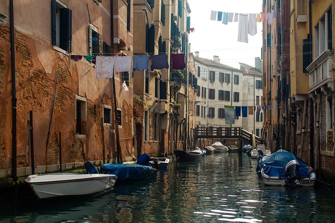 Venice Boat Tour on Grand Canal with Local Guide - When San Giorgio Maggiore and the bell tower show up (and when they don’t)