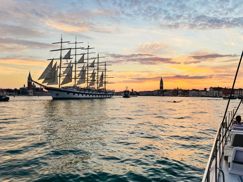 Venice: Catamaran Sunset Jazz Cruise with Aperitivo - The Live Jazz: Saxophone Set Meets Lagoon Calm