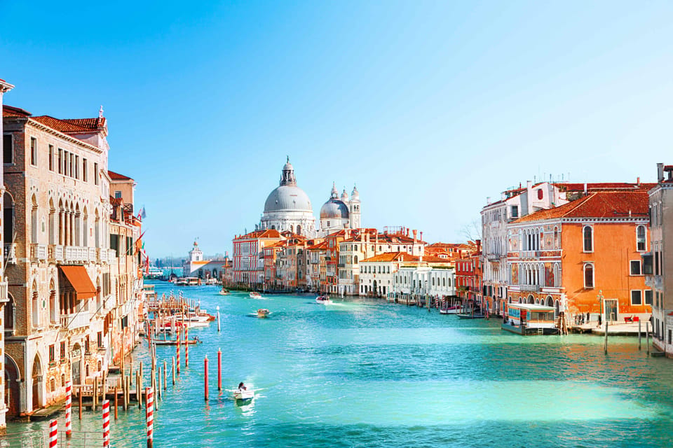 Venice City Walking Tour with an APP - Rialto Bridge, Rialto Market, and photo timing that actually helps
