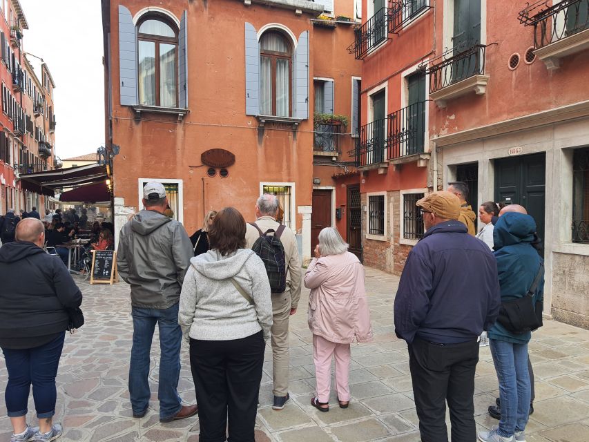 Venice: City Wonders Group Walking Tour with a Local Expert - Group size and your Venice comfort level